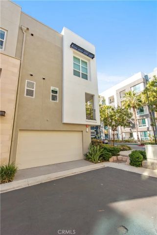 2208 Synergy, Irvine, CA 92614