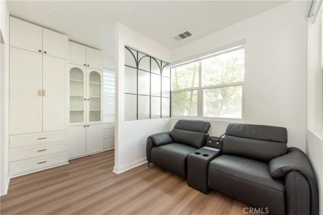 2208 Synergy, Irvine, CA 92614