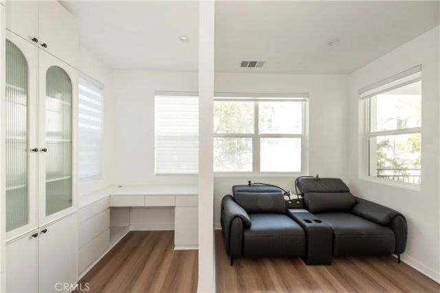 2208 Synergy, Irvine, CA 92614