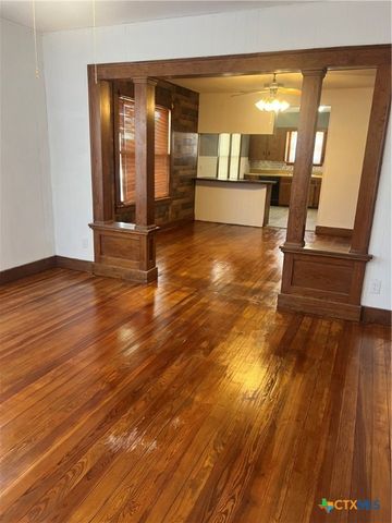 284 Wright Avenue, New Braunfels, TX 78130