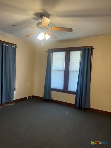 284 Wright Avenue, New Braunfels, TX 78130