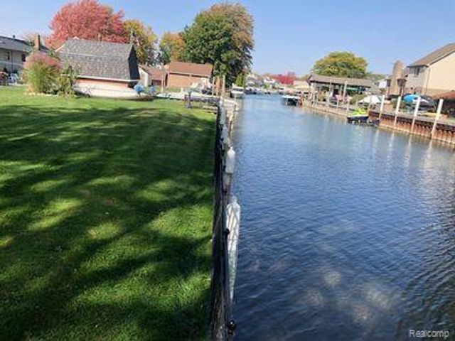 38850 Pardee Street, Harrison Twp, MI 48045