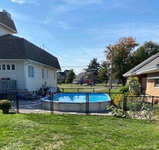 38850 Pardee Street, Harrison Twp, MI 48045