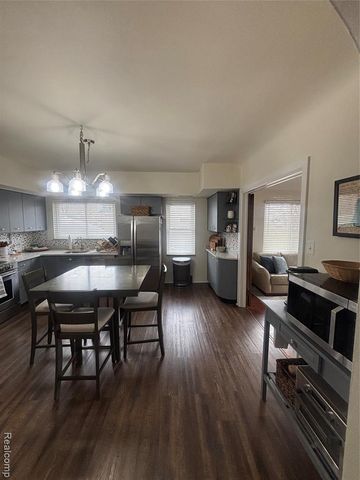 38850 Pardee Street, Harrison Twp, MI 48045