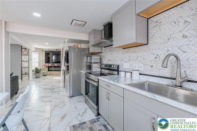 38 Water Street, Wind Gap Boro, PA 18091