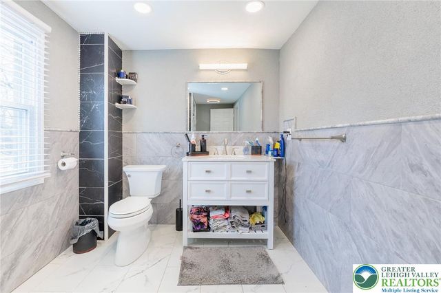 38 Water Street, Wind Gap Boro, PA 18091