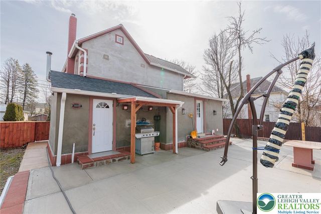 38 Water Street, Wind Gap Boro, PA 18091