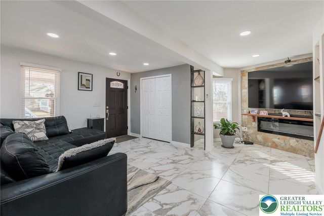 38 Water Street, Wind Gap Boro, PA 18091