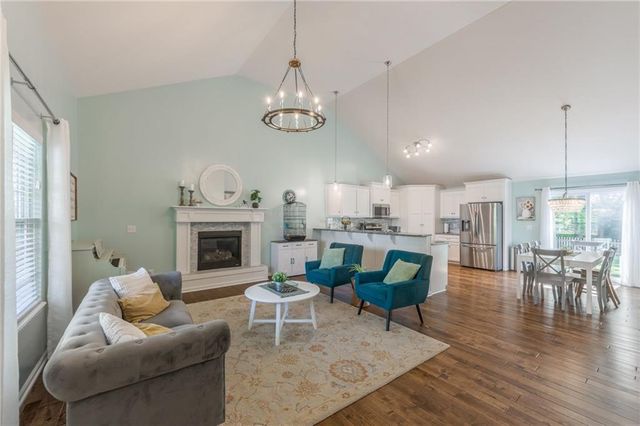 1309 Regency Drive, Kearney, MO 64060