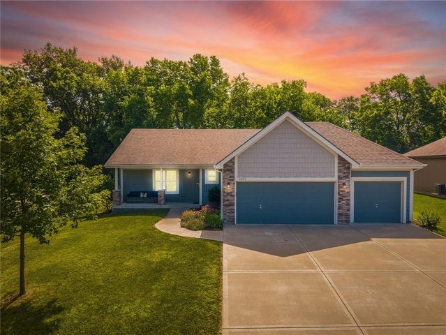 1309 Regency Drive, Kearney, MO 64060