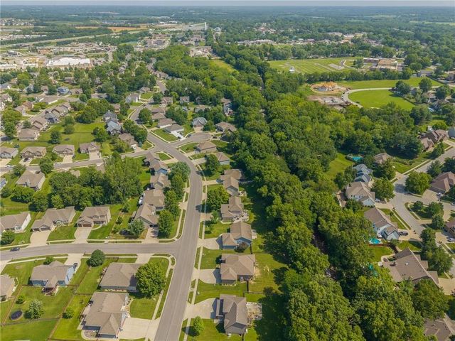 1309 Regency Drive, Kearney, MO 64060