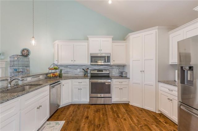 1309 Regency Drive, Kearney, MO 64060