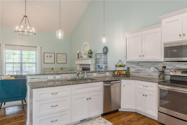 1309 Regency Drive, Kearney, MO 64060