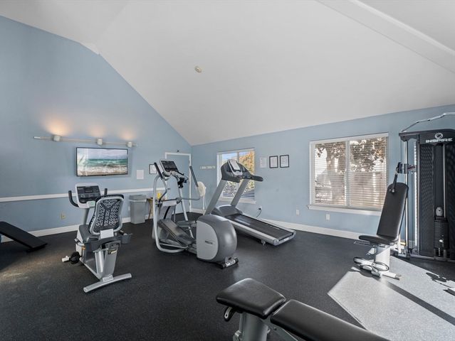 360 Littleton Rd D4, Chelmsford, MA 01824