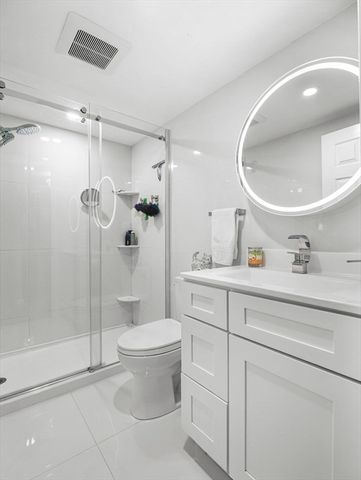 360 Littleton Rd D4, Chelmsford, MA 01824