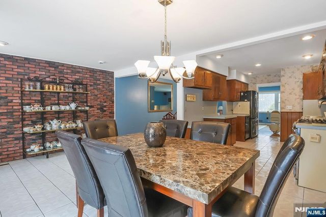 52 Deer Trail Road, Hillsdale, NJ 07642