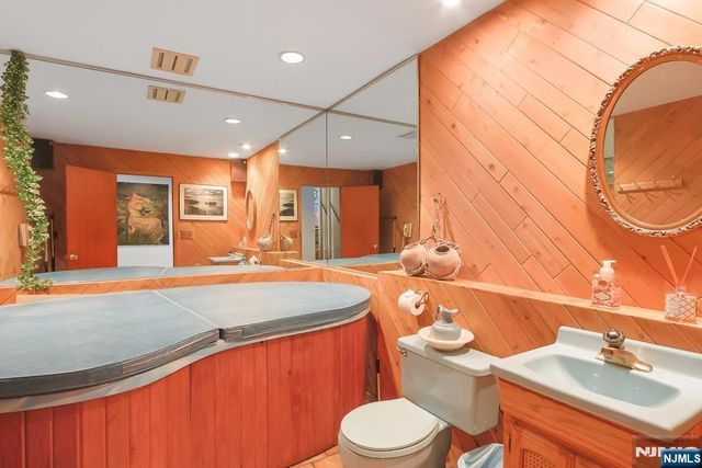 52 Deer Trail Road, Hillsdale, NJ 07642