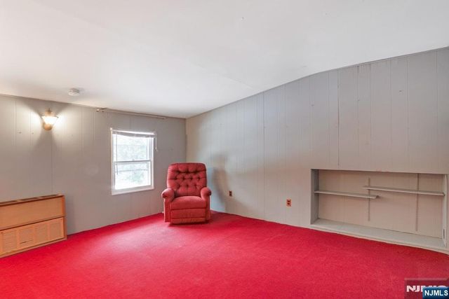 52 Deer Trail Road, Hillsdale, NJ 07642