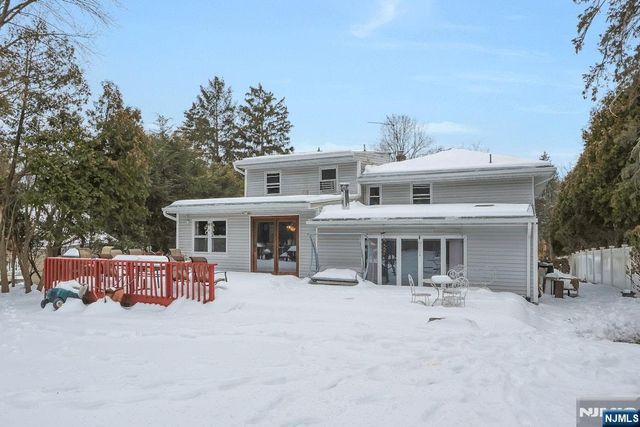 52 Deer Trail Road, Hillsdale, NJ 07642