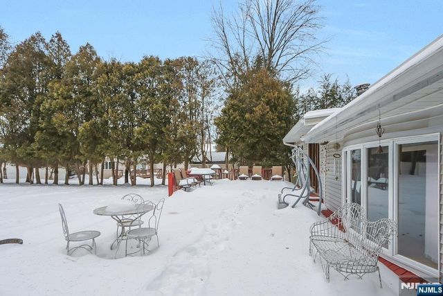 52 Deer Trail Road, Hillsdale, NJ 07642