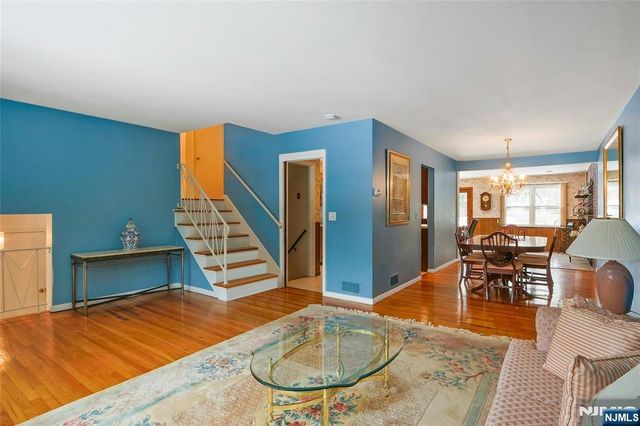 52 Deer Trail Road, Hillsdale, NJ 07642