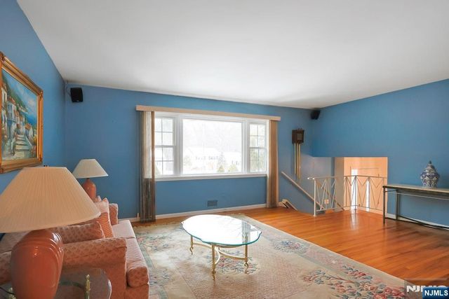 52 Deer Trail Road, Hillsdale, NJ 07642