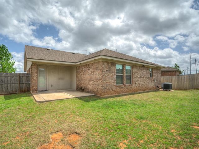 3304 Eaglerock Lane, Norman, OK 73069