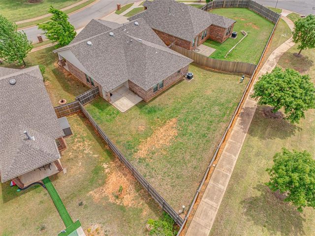 3304 Eaglerock Lane, Norman, OK 73069