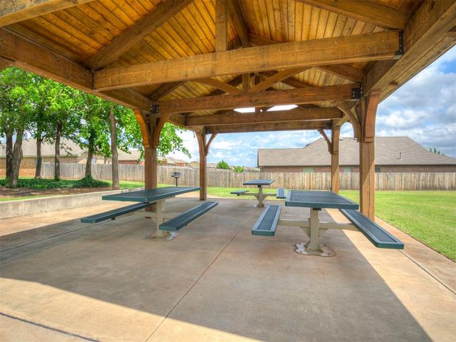 3304 Eaglerock Lane, Norman, OK 73069