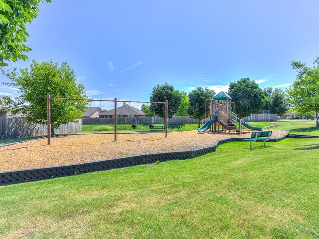 3304 Eaglerock Lane, Norman, OK 73069