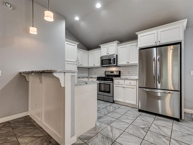 3304 Eaglerock Lane, Norman, OK 73069