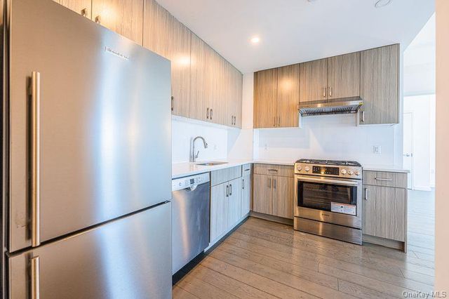 8808 Justice Avenue 17J, Elmhurst, NY 11373