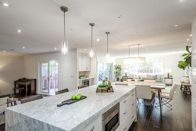 39 Victoria Road, Burlingame, CA 94010