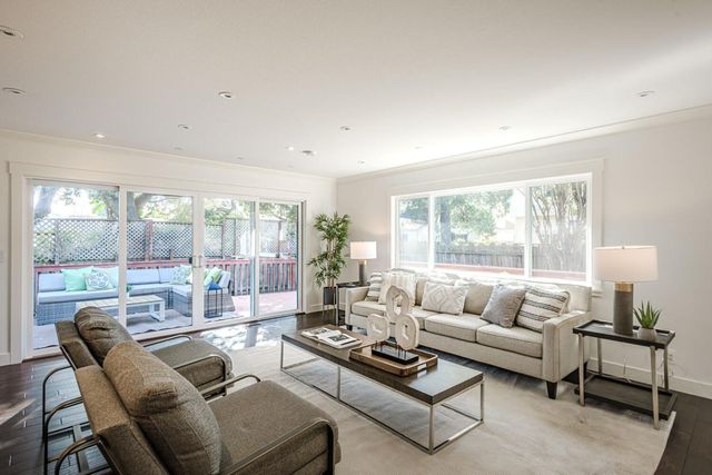 39 Victoria Road, Burlingame, CA 94010