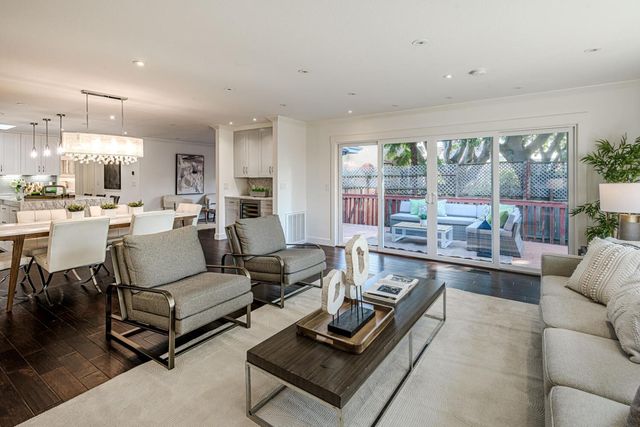 39 Victoria Road, Burlingame, CA 94010