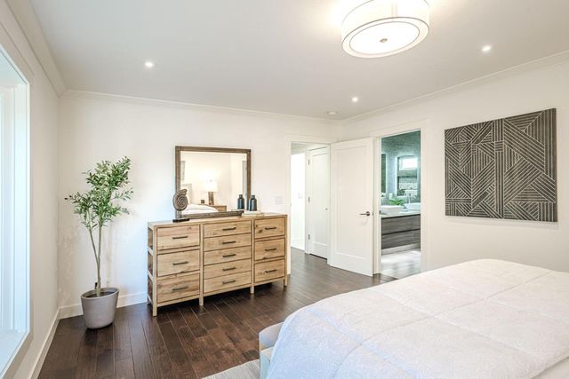 39 Victoria Road, Burlingame, CA 94010