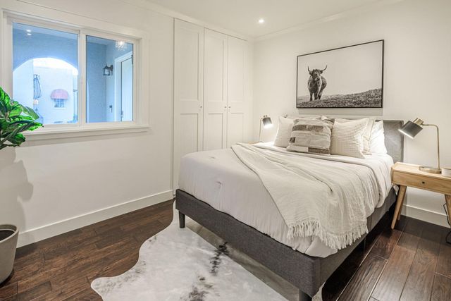 39 Victoria Road, Burlingame, CA 94010