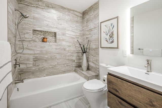 39 Victoria Road, Burlingame, CA 94010