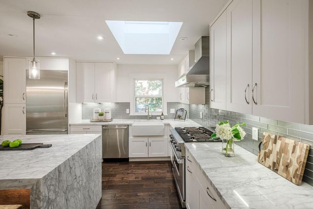 39 Victoria Road, Burlingame, CA 94010