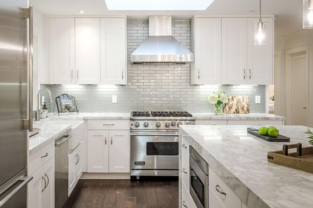 39 Victoria Road, Burlingame, CA 94010