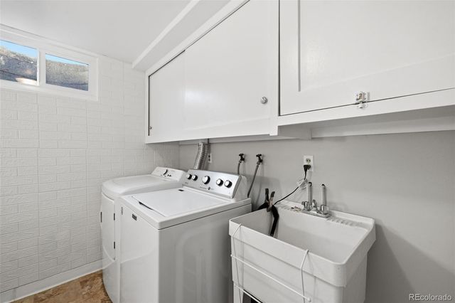 571 Vista Drive, Castle Rock, CO 80104