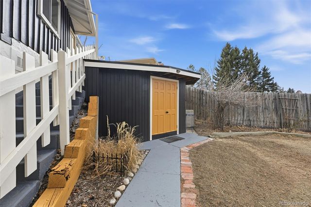 571 Vista Drive, Castle Rock, CO 80104