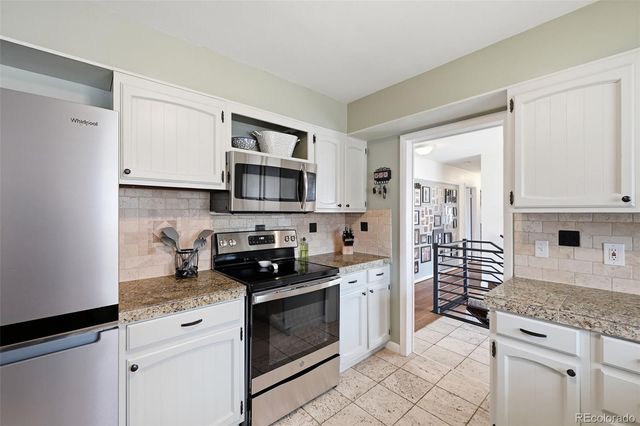 571 Vista Drive, Castle Rock, CO 80104