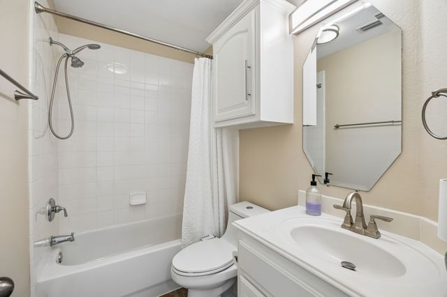 2647 Creekwood Drive, Cedar Hill, TX 75104