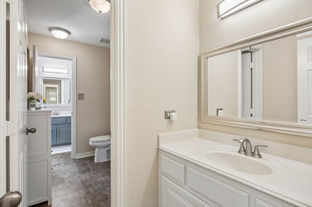 2647 Creekwood Drive, Cedar Hill, TX 75104
