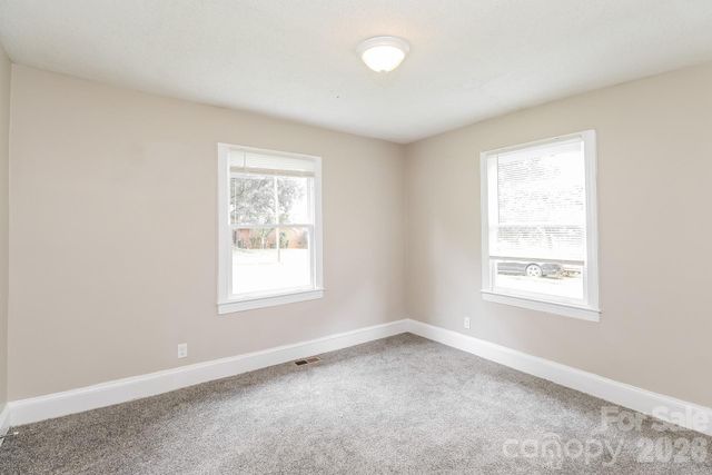2740 Remington Street, Charlotte, NC 28216