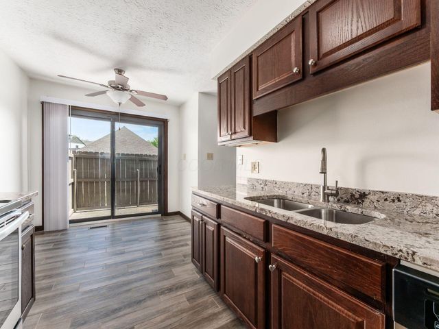 414 Edinburgh Road, Dublin, OH 43017