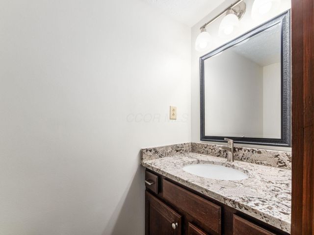 414 Edinburgh Road, Dublin, OH 43017