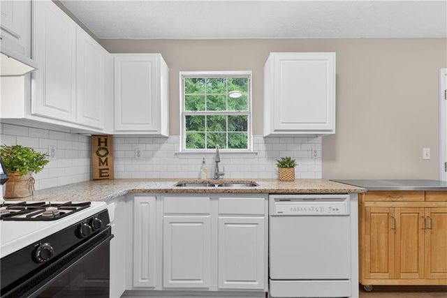 93 Eva Drive, Hampton, GA 30228