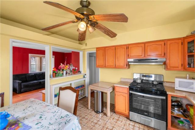 582 E 67th, Inglewood, CA 90302